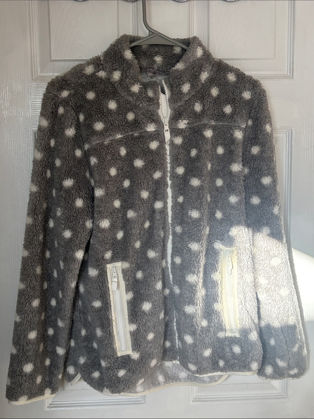 Cozy Polka Dot Sherpa Zip Jacket - Gray/White